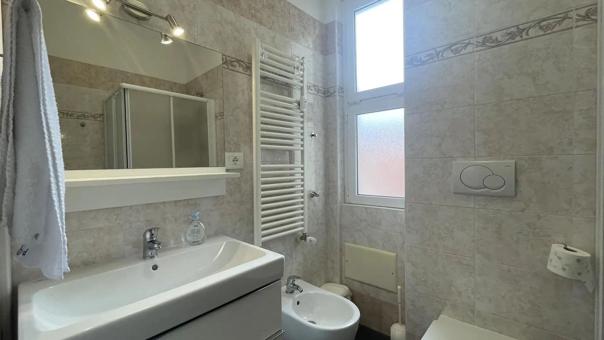 Apartment The Lighthouse By Holiday World Chiavari